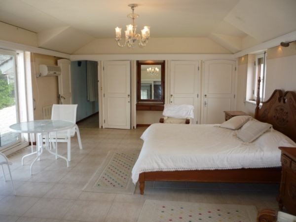 Importante casa en venta frente al mar, vistas increíbles a toda la Bahia.